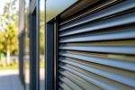 Quels matériaux sont les plus résistants pour des volets roulants sécurisés